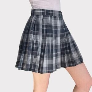 Hug Sunshine Juniors Navy Blue & Grey Plaid Pleated Mini Skirt